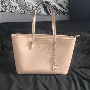 Michael kors pink tote bag